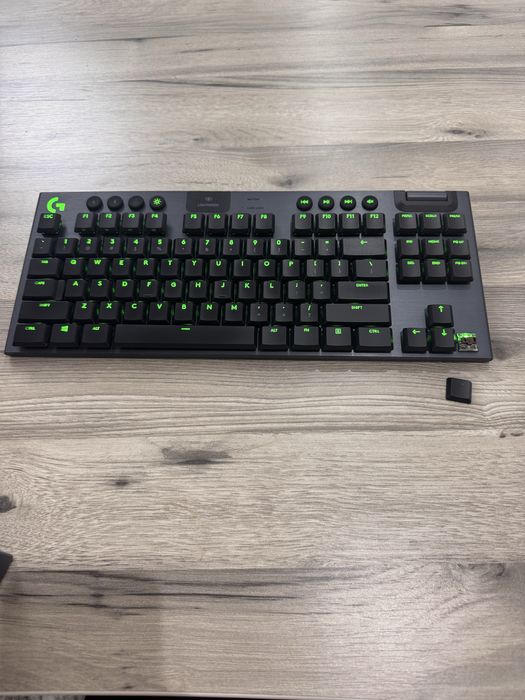 Klaviatura Logitech G 915 TKL клавиатура keyboard