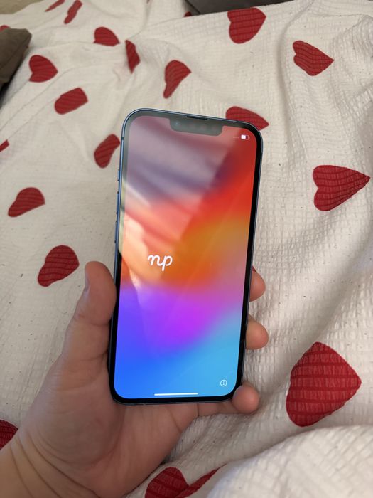 В продвже iPhone 13