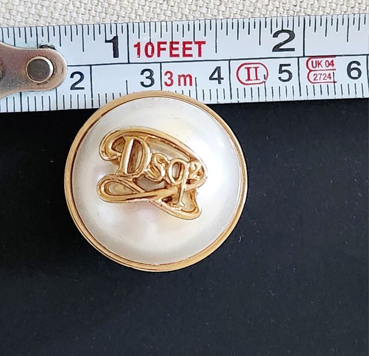 Dsquared2 обемни обеци на клипс златисти метал перли лого кръгли кутия