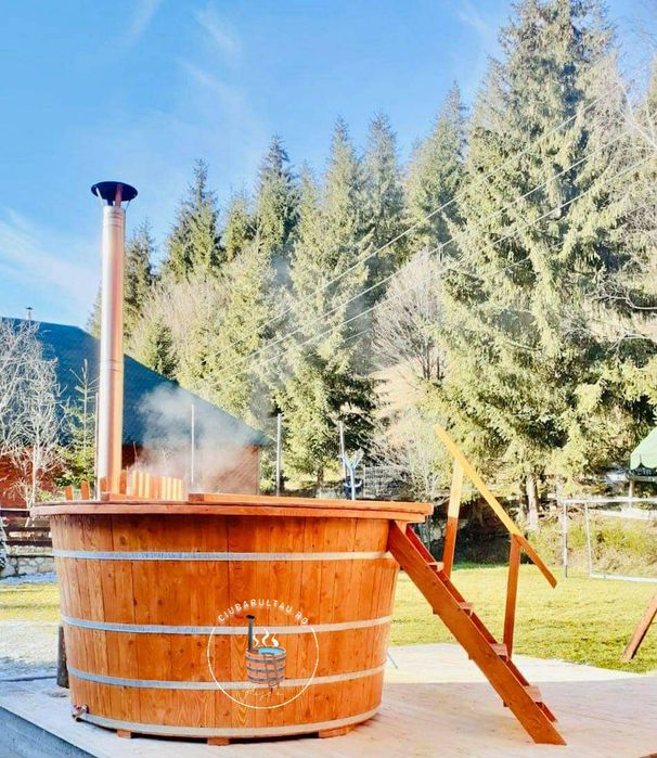 Ciubăr din lemn hot tub jacuzzi