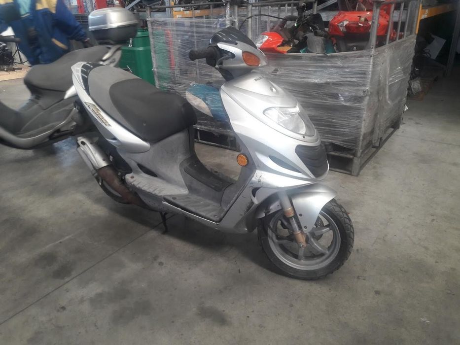 Suzuki/Сузики Epicuro,Adres, Catanа(Епикуро 150,Адрес 50/110,Катана 50) на частисти