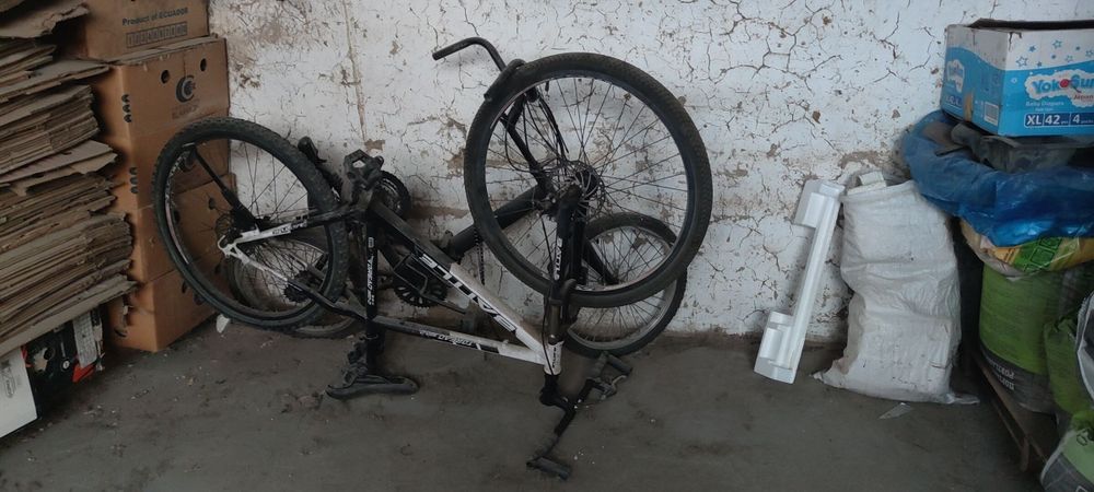 Продаю два велосипеда в разборном виде на запчасти