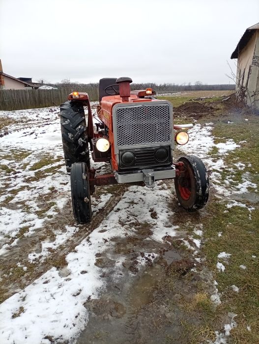 Vând tractor Fiat