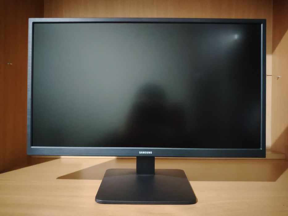 Monitor Samsung S22A330NHM 22 dyum Full HD IPS 1920 x 1080 sotiladi