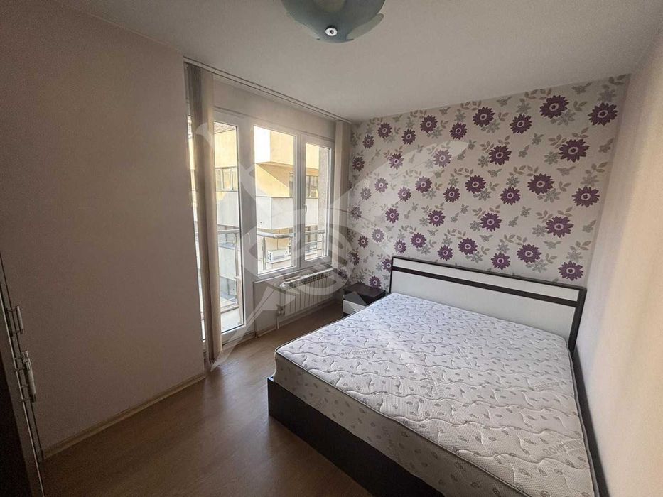 Дава се под наем Тристаен апартамент в София, Център - 78 кв.м за 598.23 € - Снимка #2