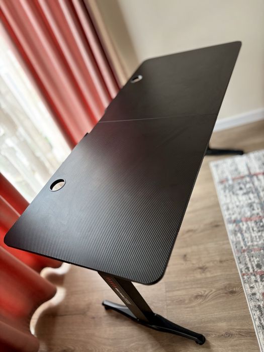 Birou gaming Arka Line Z21 Electric Profesional 140×60 cm, carbon, pentru 2 monitoare