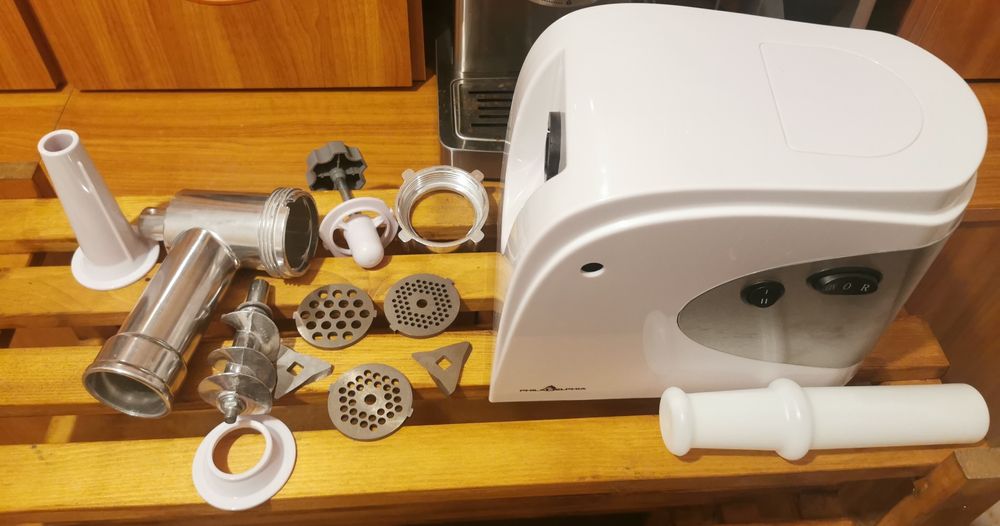 Grinder Masina tocat carne si facut carnati