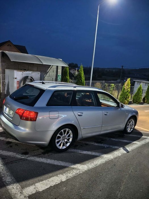 AUDI A4 0 — imagine 2