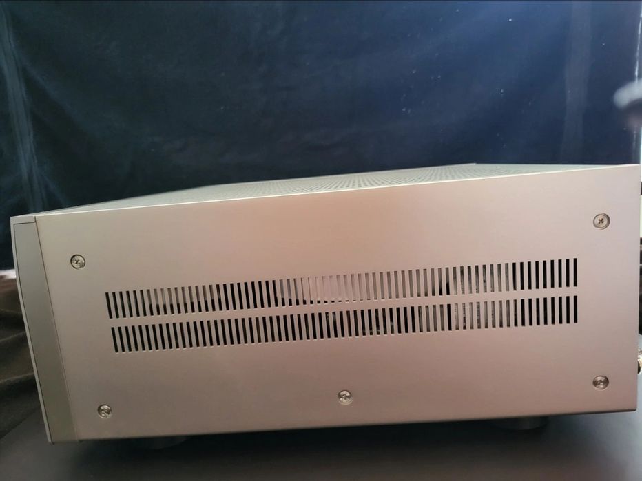 Продавам Denon AVC-X8500H, 4К, 32-bit AKM AK4490EQ DACs