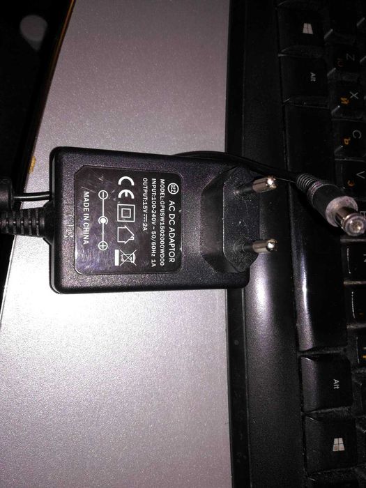 Зарядно 15 V =  2 A