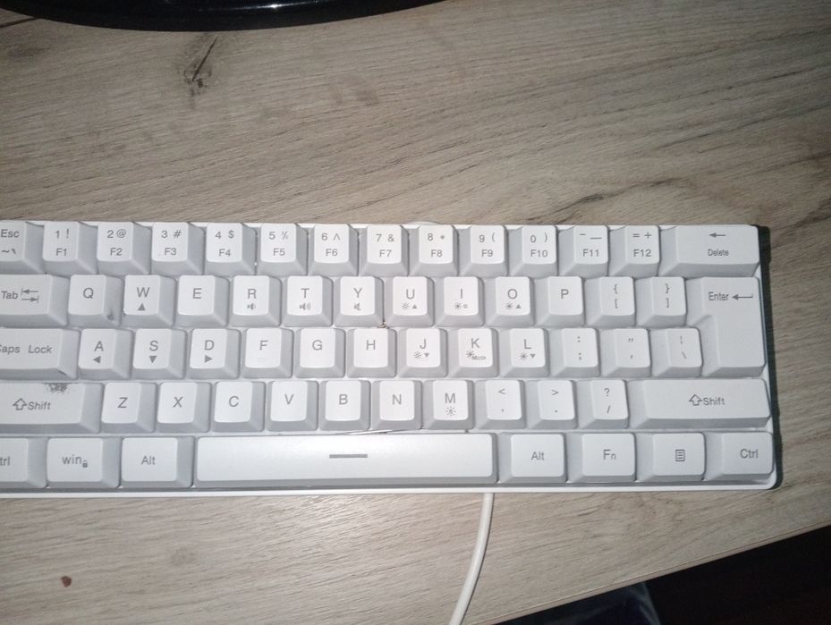 Vând tastatură ful led
