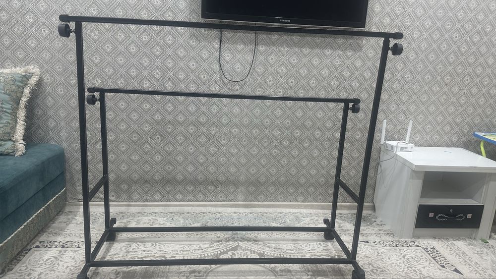 Срочно продам вешалка