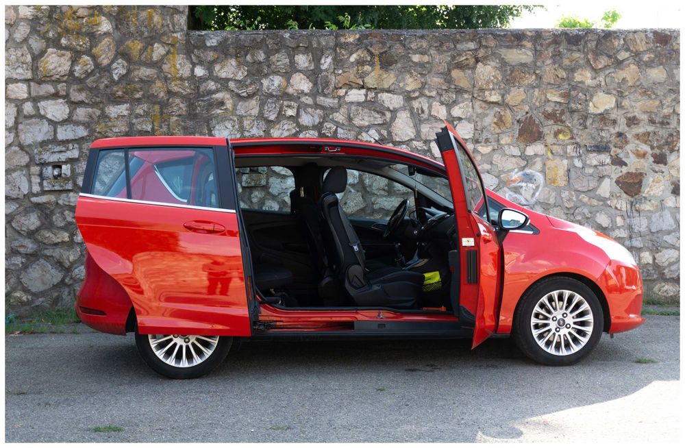 Ford B-MAX - Cameră Marșarier - Pilot automat - Navigatie
