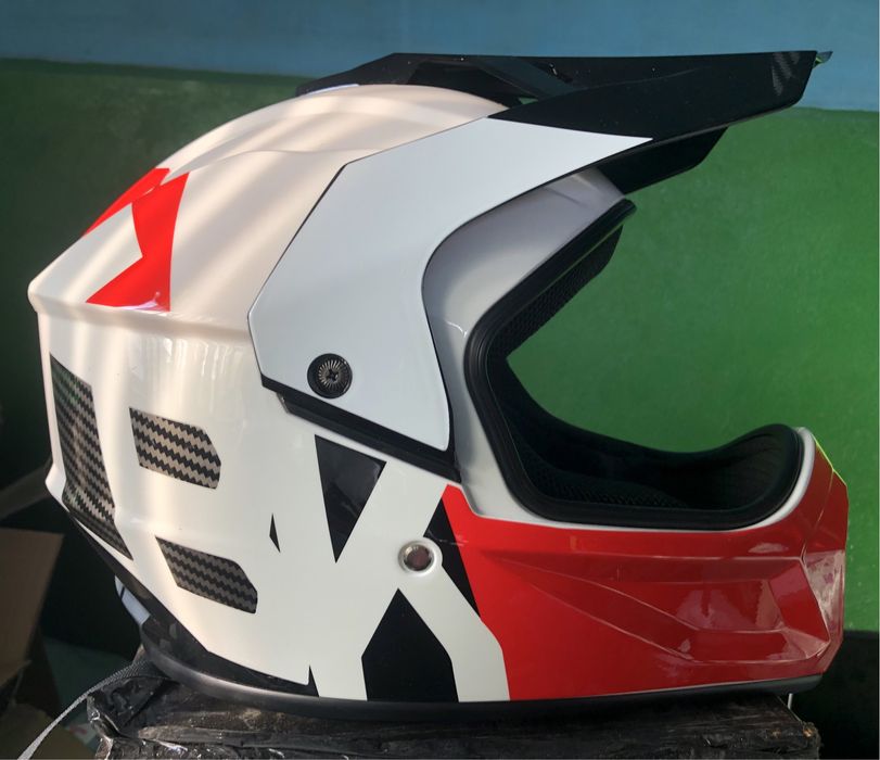 casti moto diferite marimi