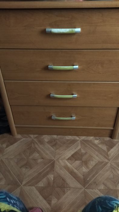 Продам спальный гарнитура70000