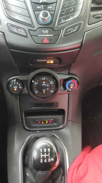 FORD Fiesta 2015 — imagine 2