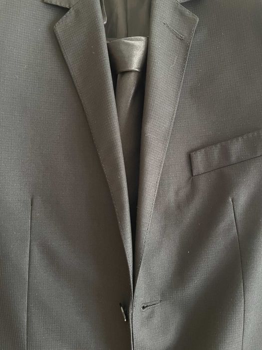 Costum bărbătesc elegant – nou, stare impecabilă