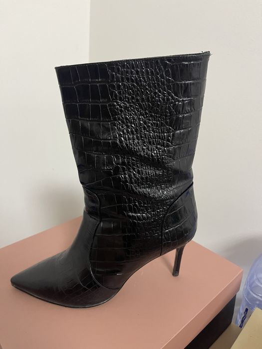 Продам обувь оазмер 37-38