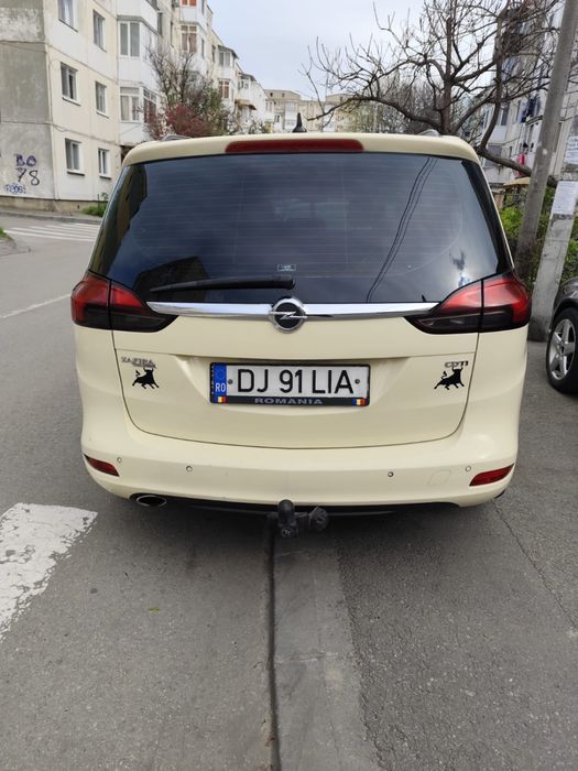 Opel Zafira 2015