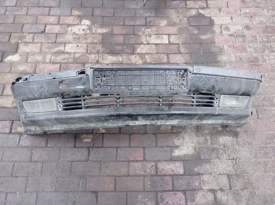 Передний бампер БМВ Е38