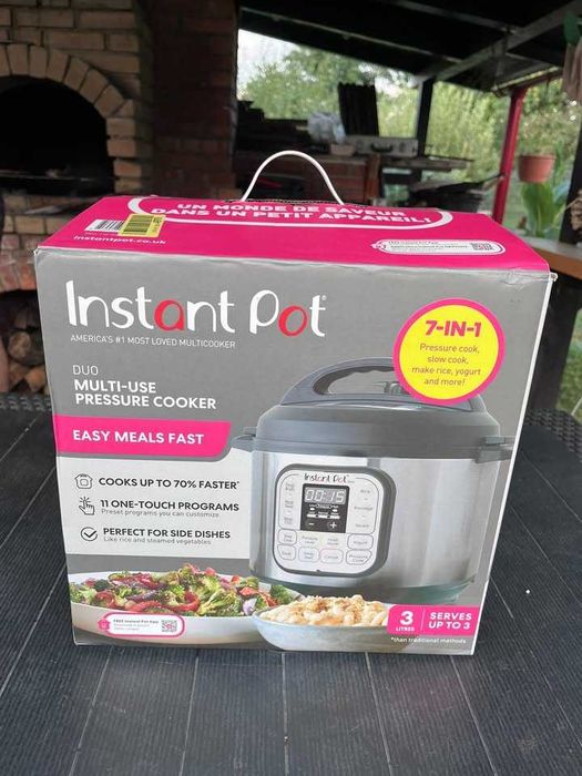Multicooker Instant Pot Duo Mini, 7 în 1, 3L, 700W, 11 programe, gătire sub presiune, Slow Cook