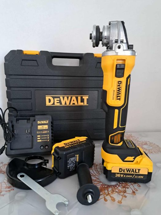 Продавам чисто нов комплект гайковерт и флекс 200 лева