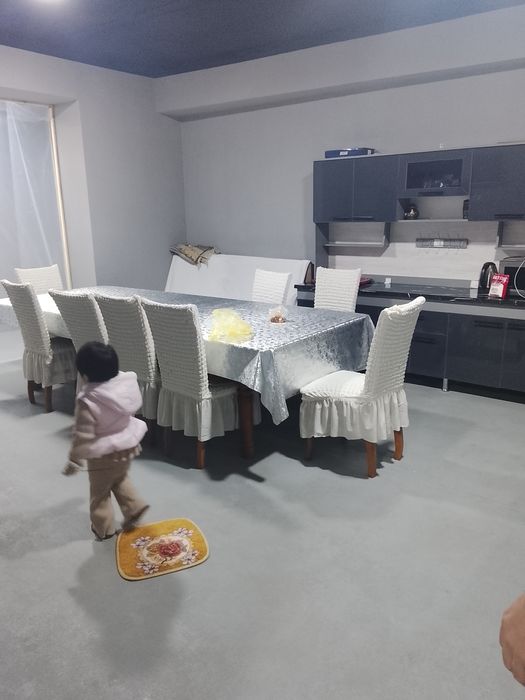 Bek barakaga 2minutli yol Oilaga turar joy xazaykasiz Bez makler