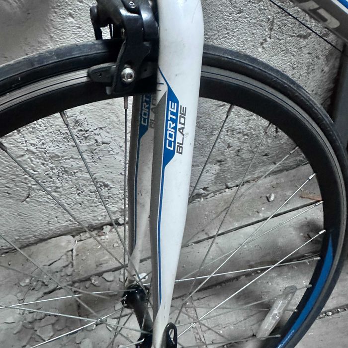 Заглавие: Шосеен велосипед Carrera Virtuoso – Алуминиева рамка 6061 T6