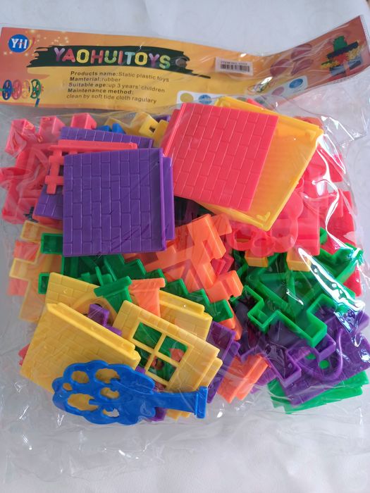 Срочно продам конструкторы новые