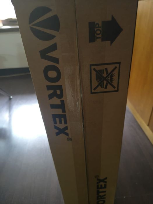 Vând hota noua sigilata