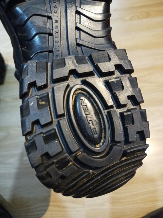 Bocanci de lucru Elten Nr 43 S3