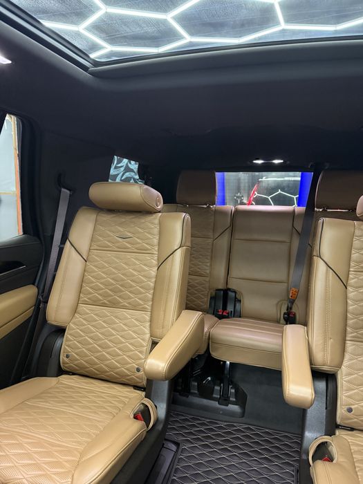 Cadillac escaled full