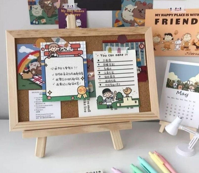 Мягкая, деревянная доска для записей.