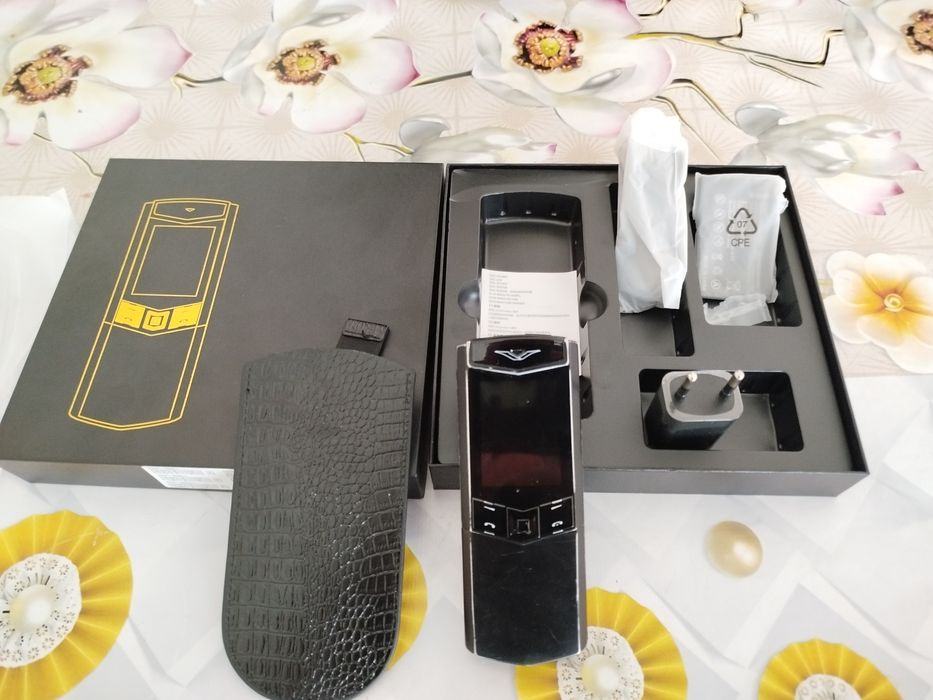 V888 Pro Premium Telefon