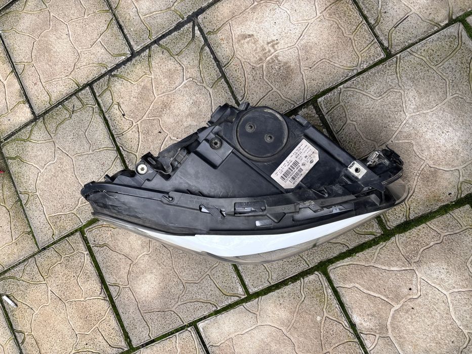 Far dreapta bmw f10/f11 nfl bi-xenon