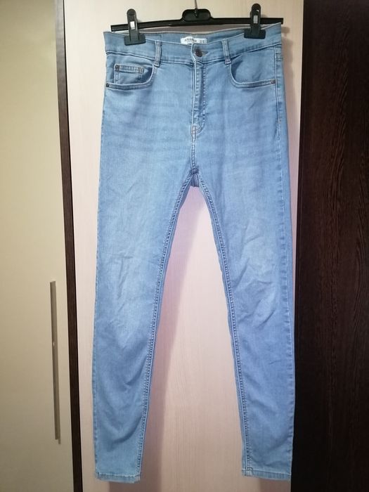 Blugi Pull & Bear mărimea 42