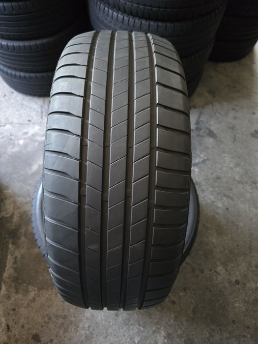 Bridgestone 215/55 R17 94V vară