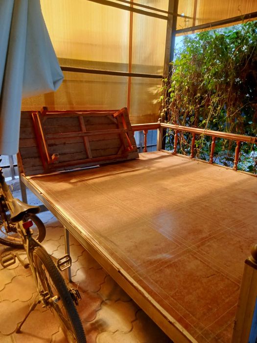 продам топчан в отличном состоянии