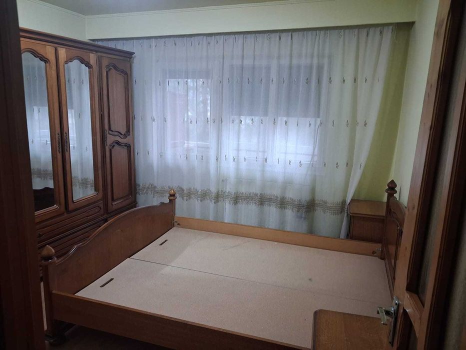 Ofer apartament spre închiriere