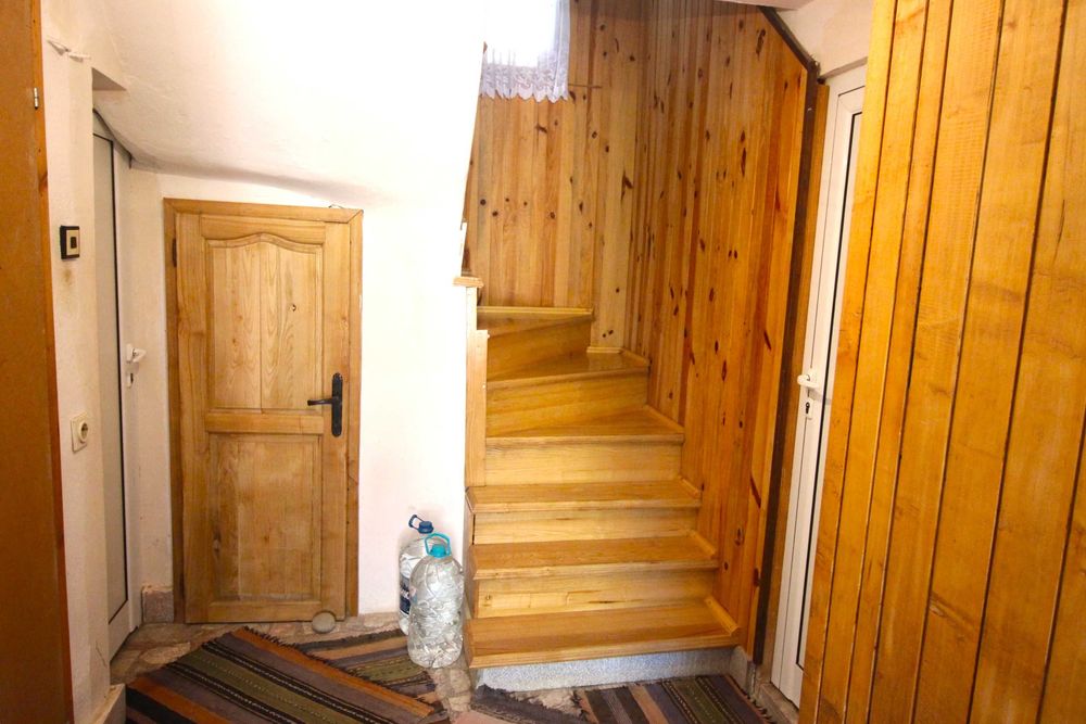 Продава се Къща в с. Гъбене, Област Габрово - 210 кв.м за 389 €/кв.м - Снимка #8