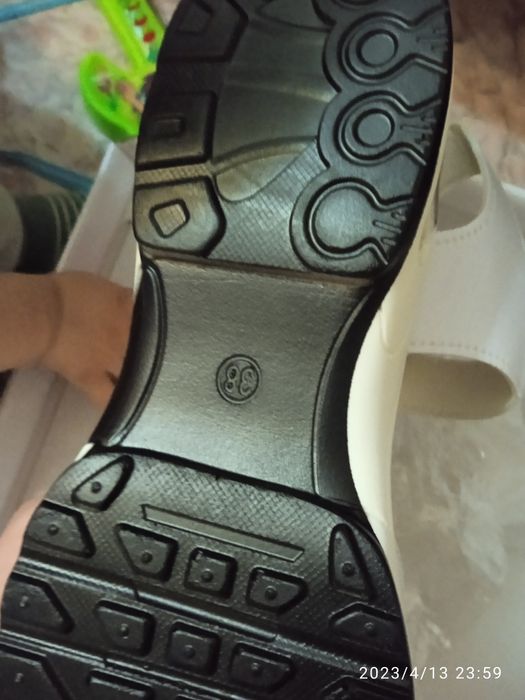 Новый сандали, размер 38