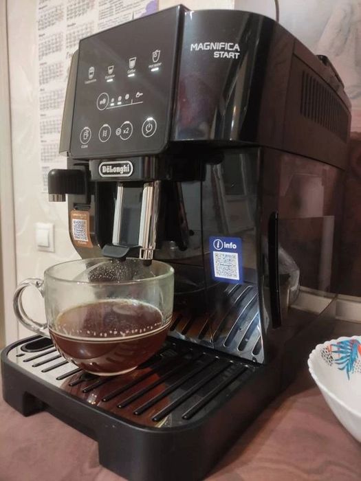 Kофемашина DeLonghi ECAM220.60.B с автокапучиной | Гарантия+ Доставка