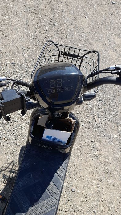 Скутер Ск8 новый