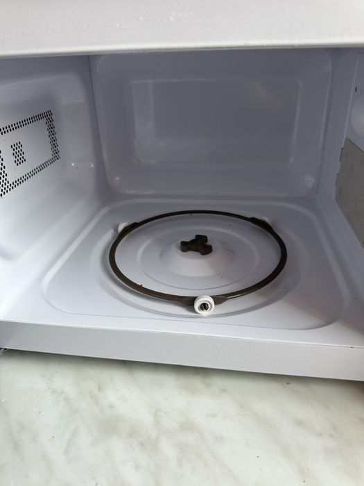 Cuptor cu microunde Myria