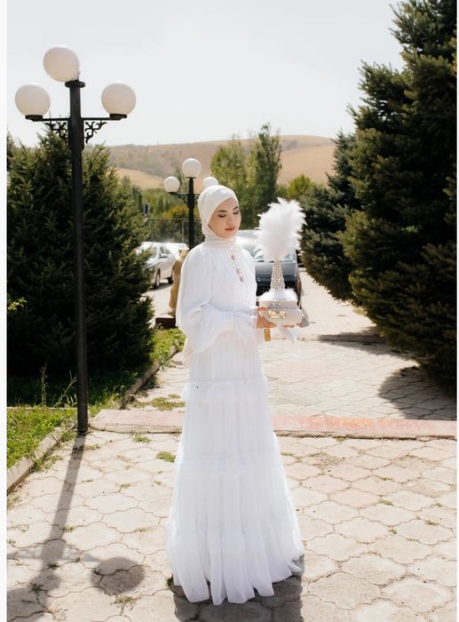 Сырға салуға арналған көйлек сатылады