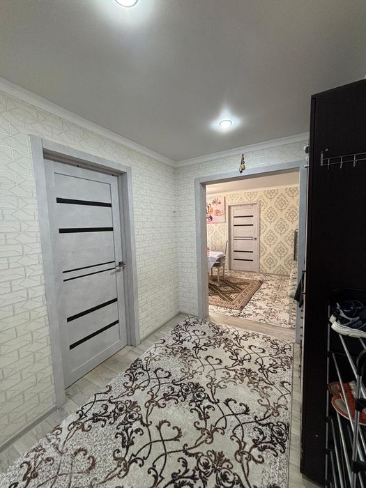 Продам 4х комнатный квартиру