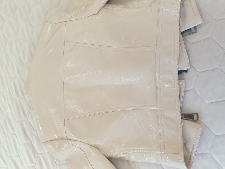 Лачено яке ЮНОНА размер 34