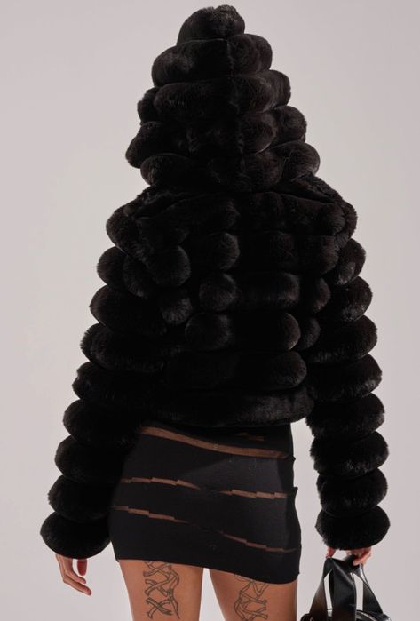 Луксозно черно яке пухкаво