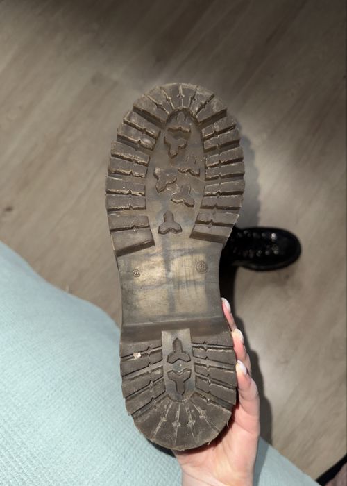 Продам зимнюю обувь