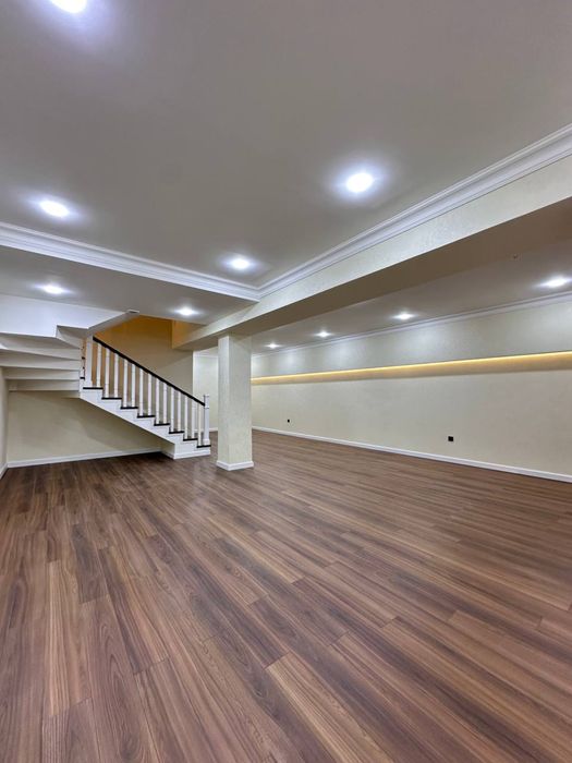 Evro uchaska 1.5 Sotix 6 xona Sergeli xonabod kotta 50 metr